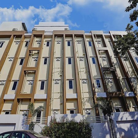 Capital O De Alphabet Kakinada Hotel Kültér fotó