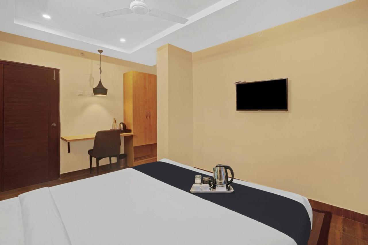 Capital O De Alphabet Kakinada Hotel Kültér fotó