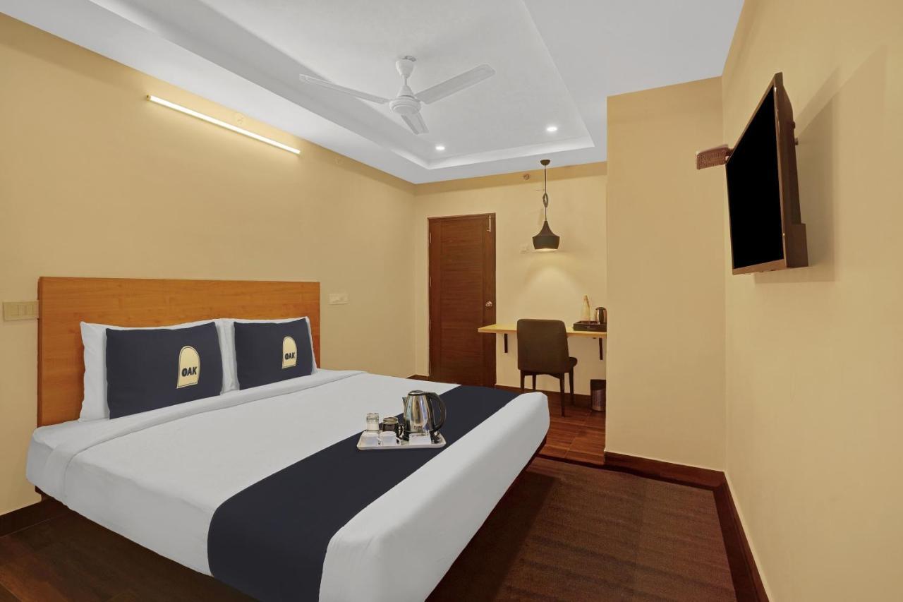 Capital O De Alphabet Kakinada Hotel Kültér fotó
