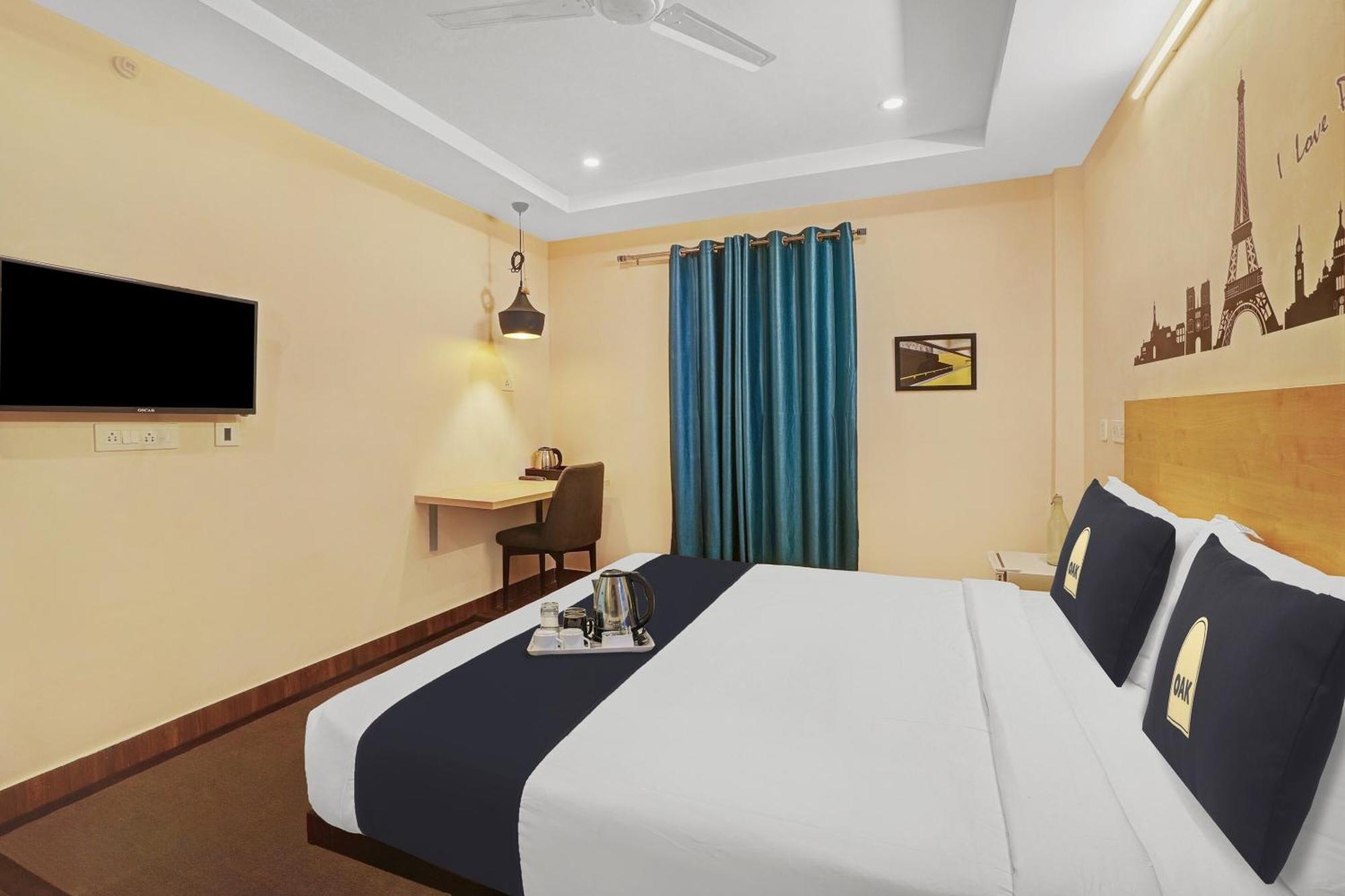 Capital O De Alphabet Kakinada Hotel Kültér fotó