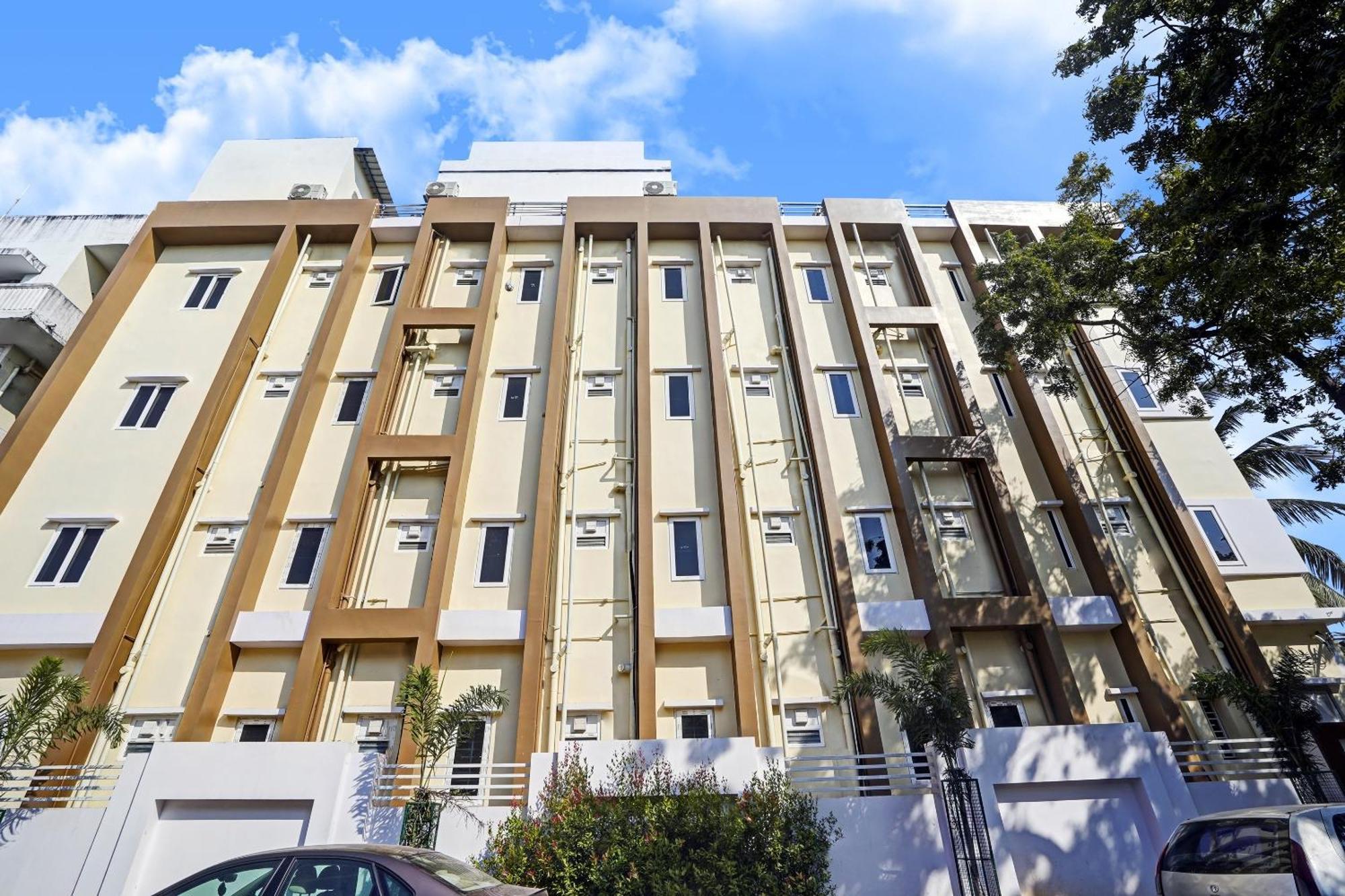 Capital O De Alphabet Kakinada Hotel Kültér fotó