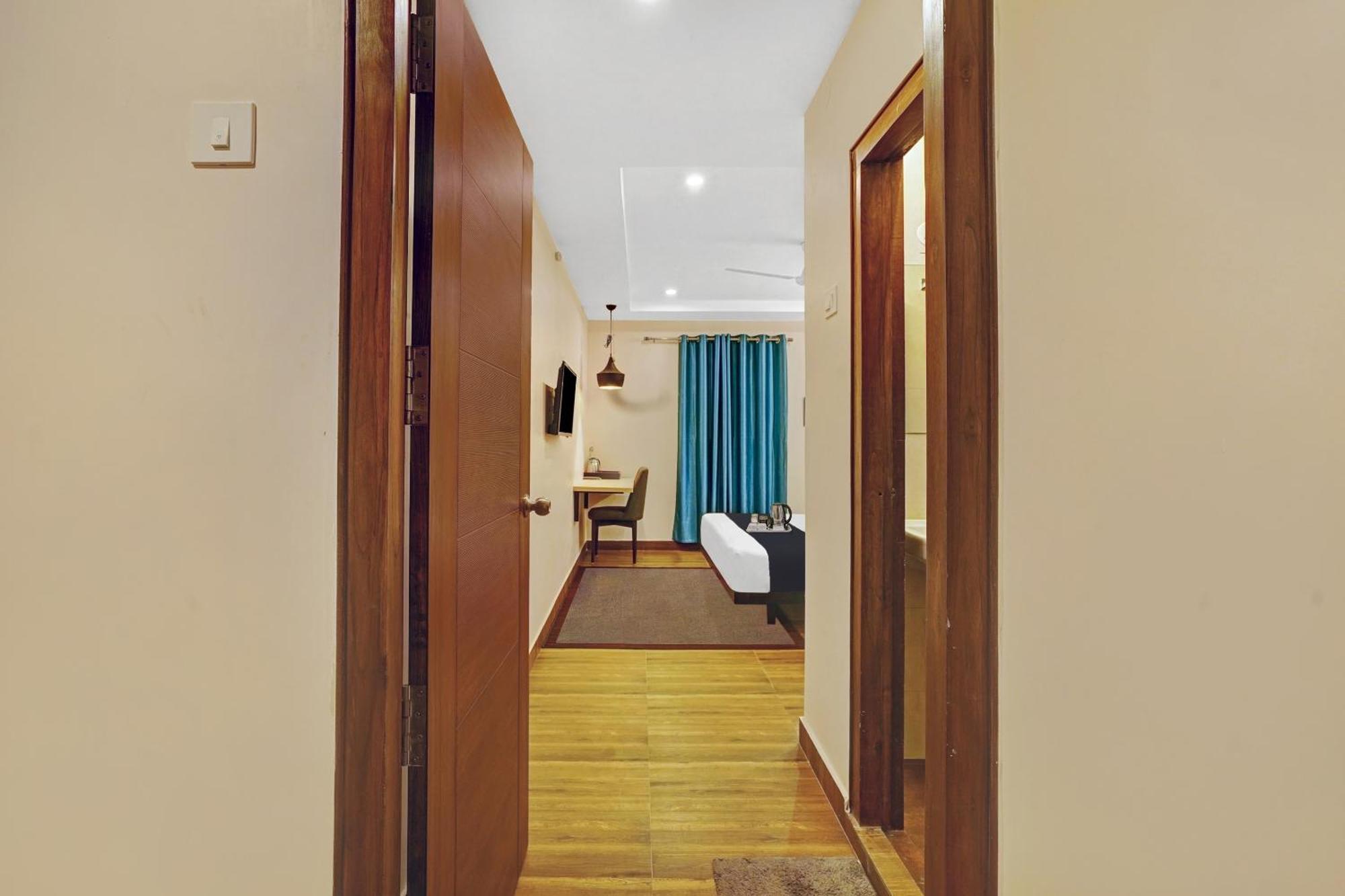Capital O De Alphabet Kakinada Hotel Kültér fotó