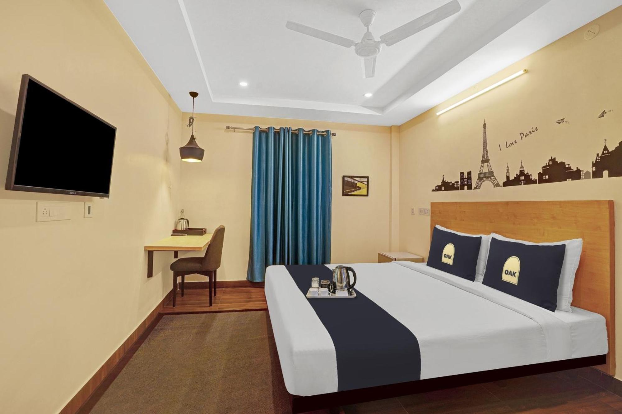 Capital O De Alphabet Kakinada Hotel Kültér fotó