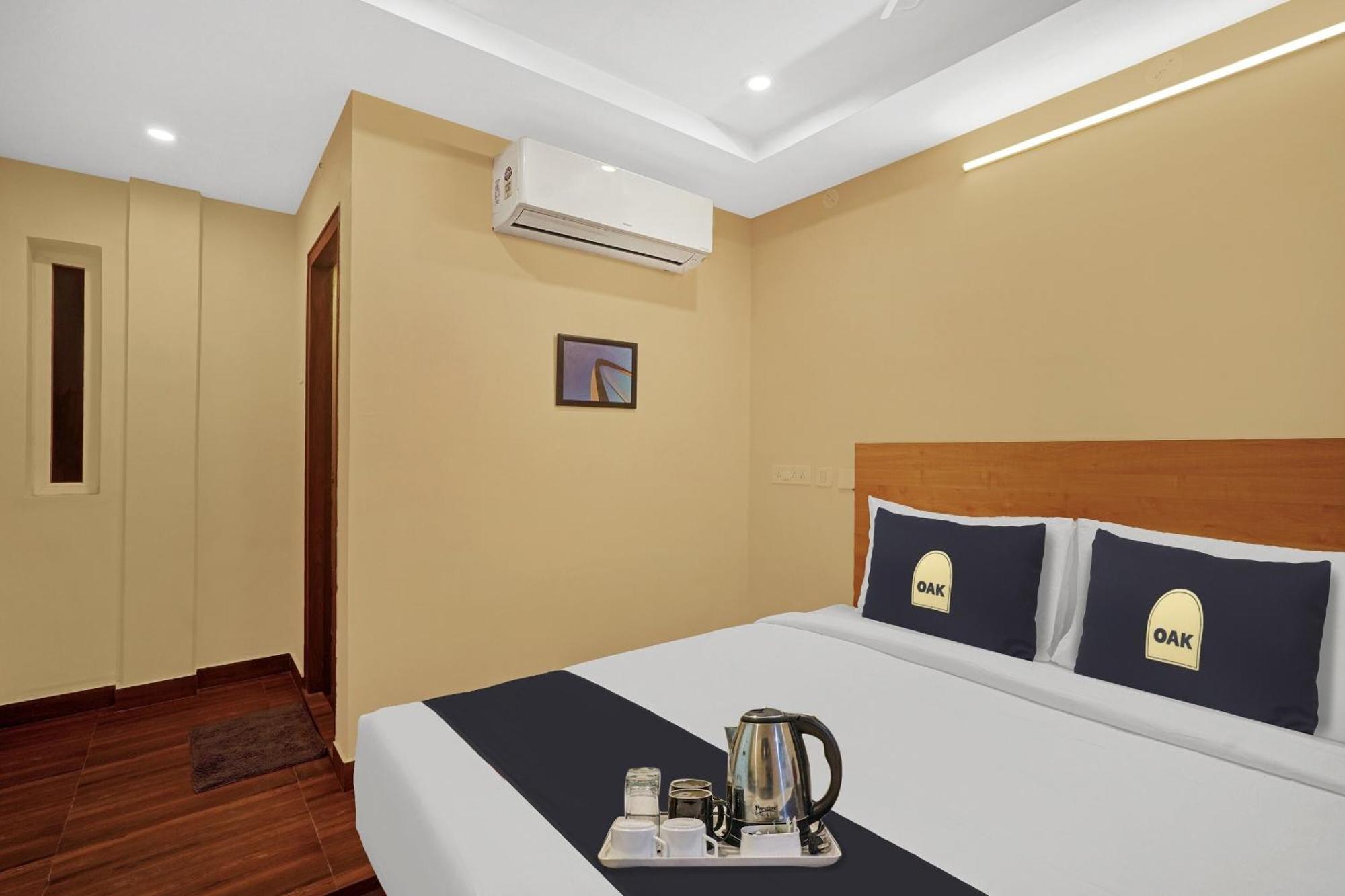 Capital O De Alphabet Kakinada Hotel Kültér fotó