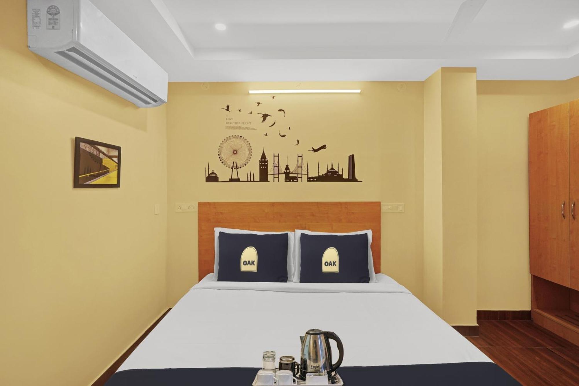 Capital O De Alphabet Kakinada Hotel Kültér fotó