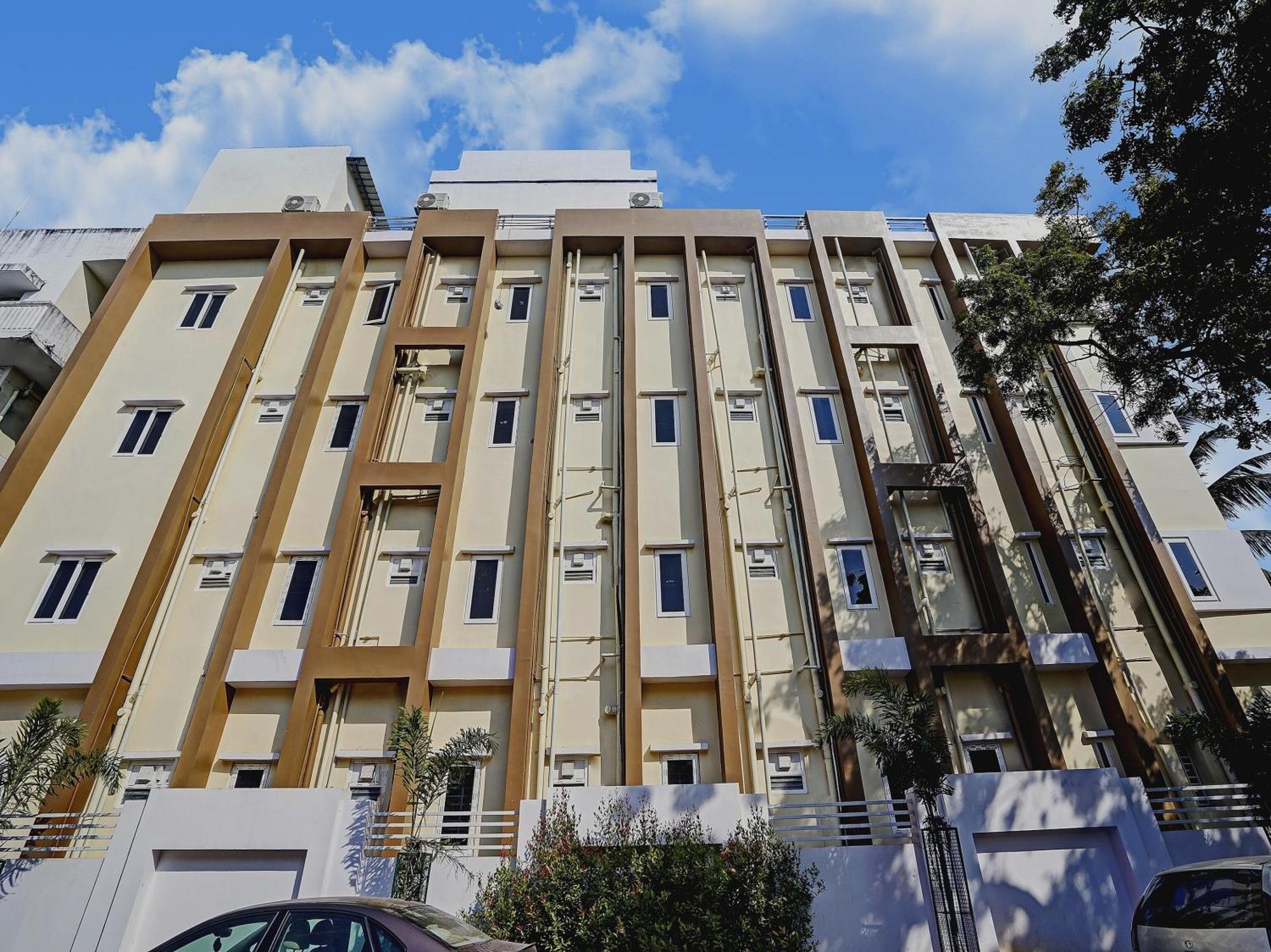Capital O De Alphabet Kakinada Hotel Kültér fotó